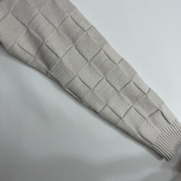 Truth by Republic Textured Collared Knit Geometric Square Cream Sweater, Size M - Picture 6 of 9